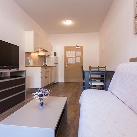 Apartments Crnekovic Tomislava 8A Baška Extérieur photo