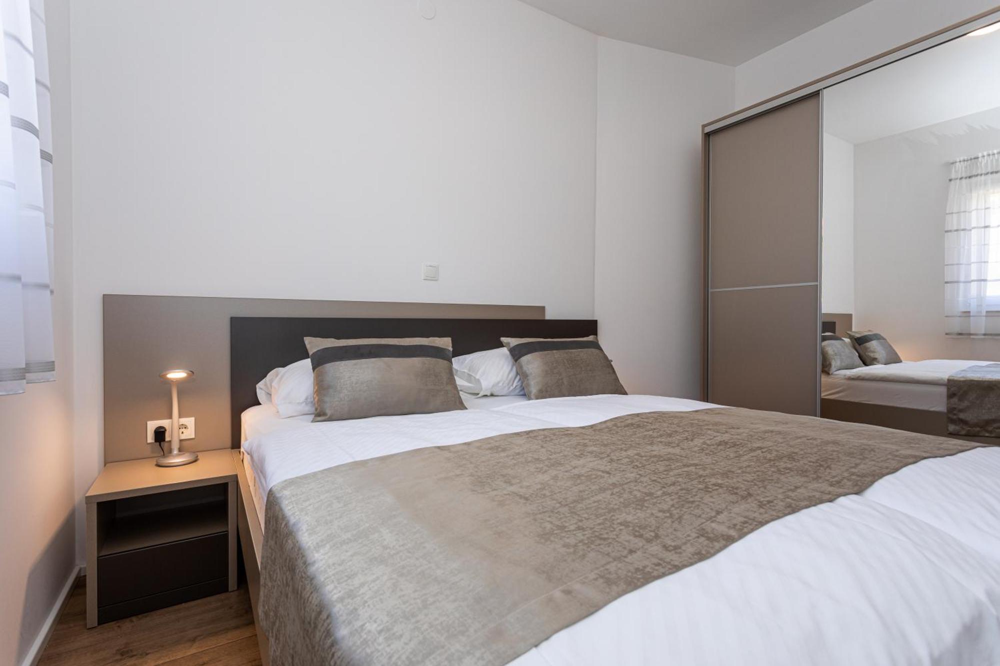Apartments Crnekovic Tomislava 8A Baška Extérieur photo